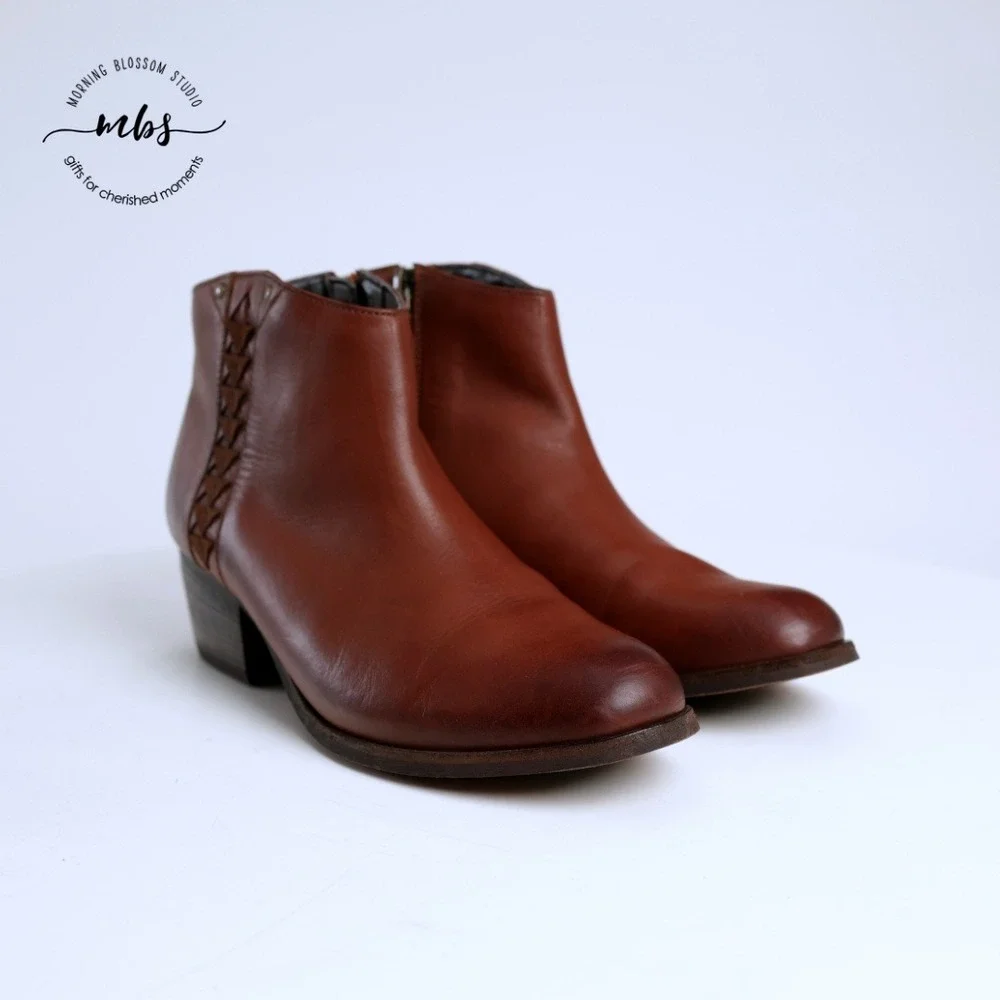 Clarks Maypearl Leather Side Zip Boots Brown Women 8